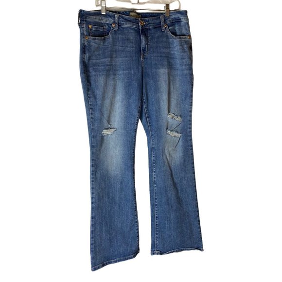 Torrid Women's Mid Rise Slim Fit Boot Jeans Size 18R Light Wash - Picture 1 of 8